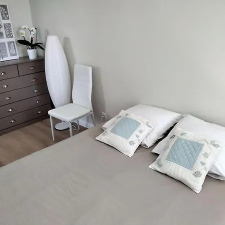 Les Cerisiers Apartment